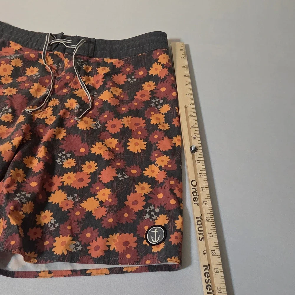 Captain Fin Board Shorts Men 34 Multi Floral Print Surf Trunks Anchor Patch